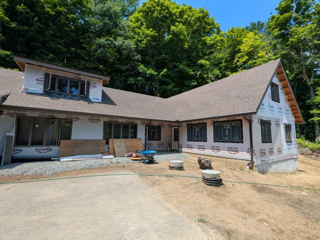 Exterior of the Mianus River Gorge office with expansion and new roof